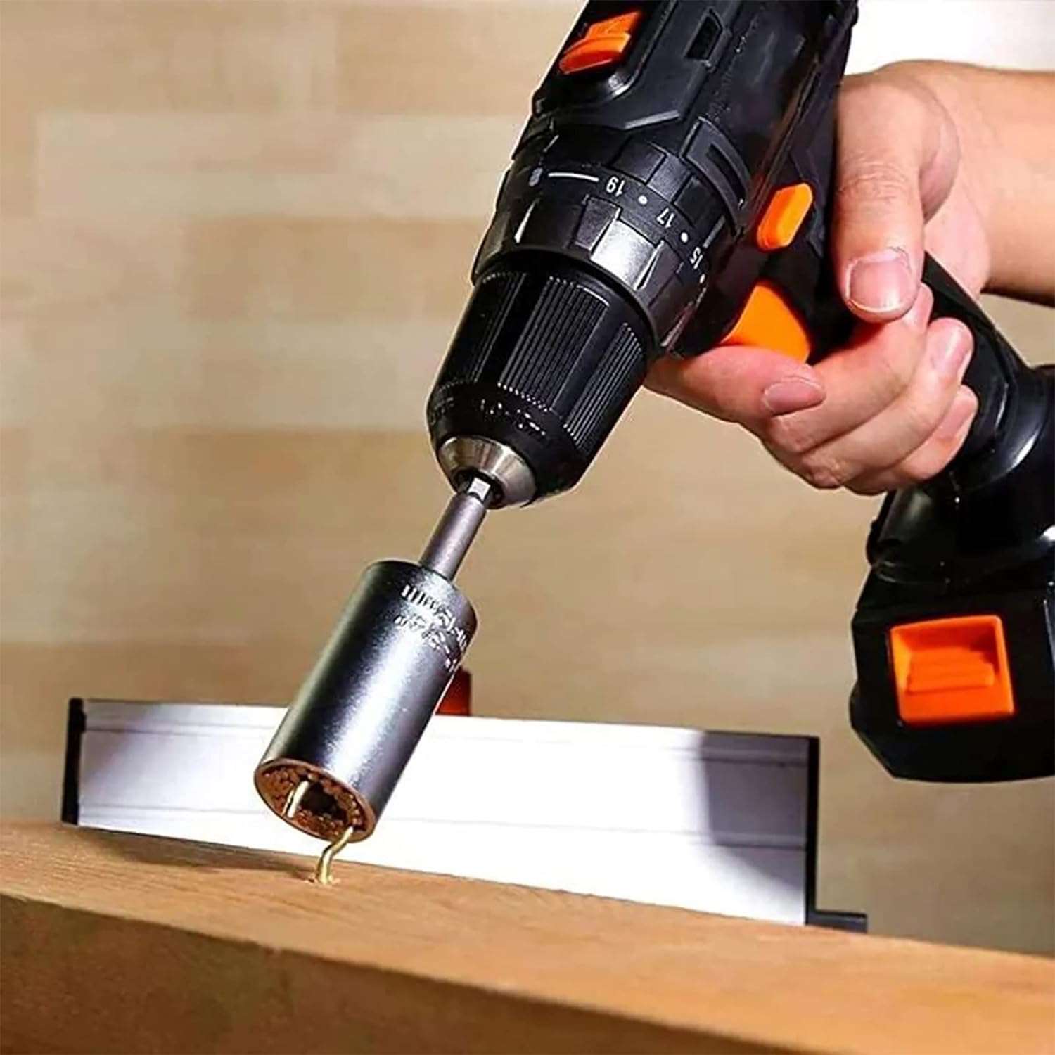 Adapter Lets You Plug In Cordless Power Tools